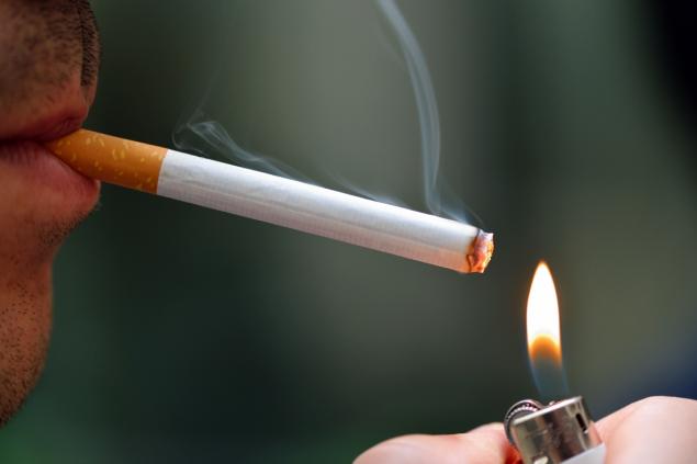 Az elektronikus cigaretta segíti a leszokást Segíthet-e az e-cigi a leszokásban?